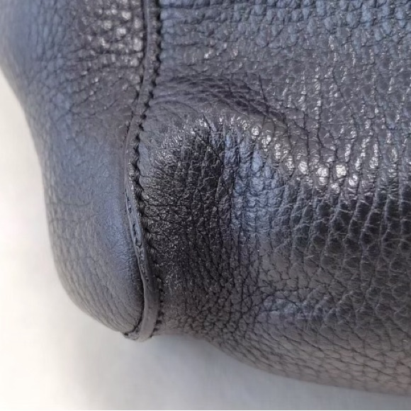 Gucci Purse- Authentic - Picture 14 of 16